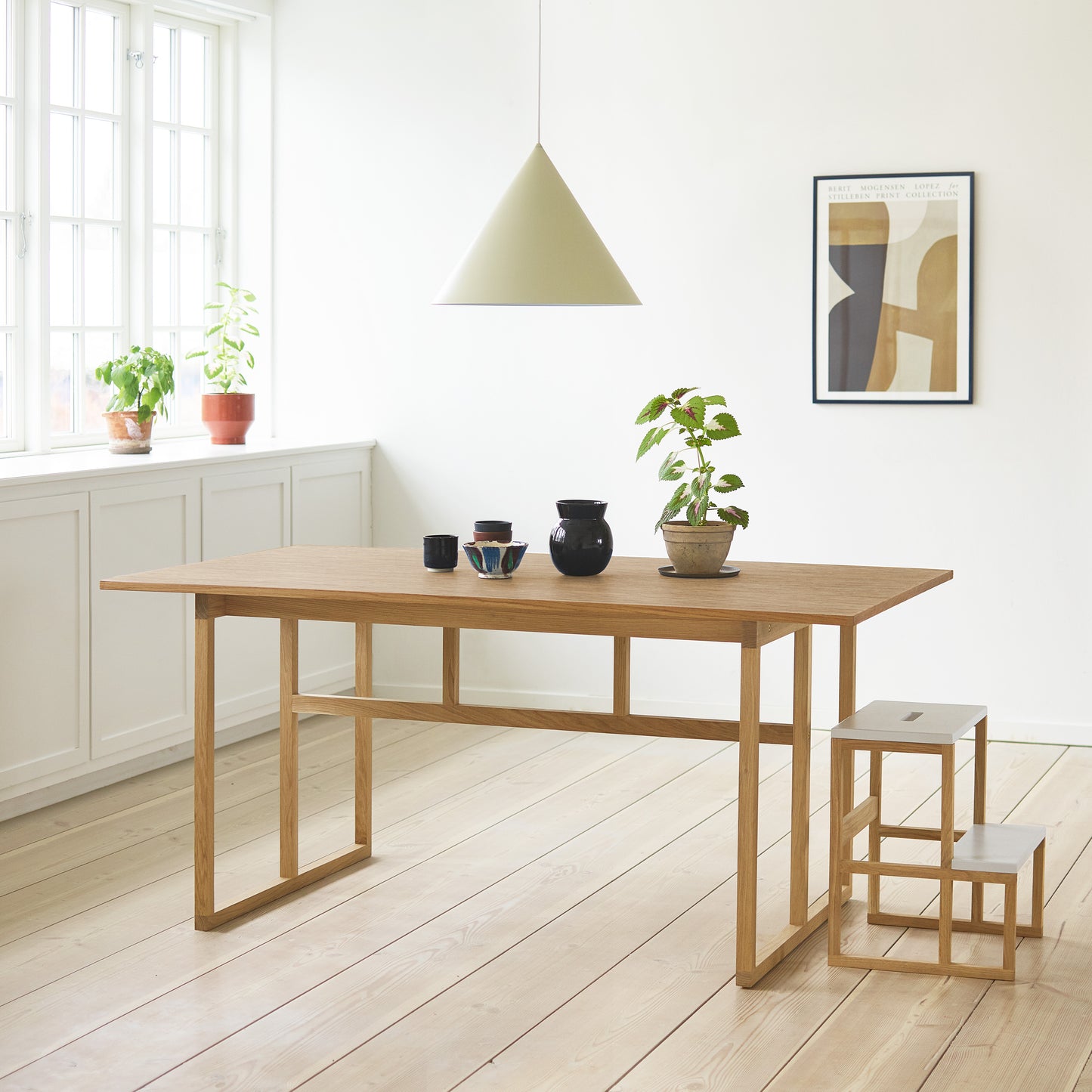 Gable Table