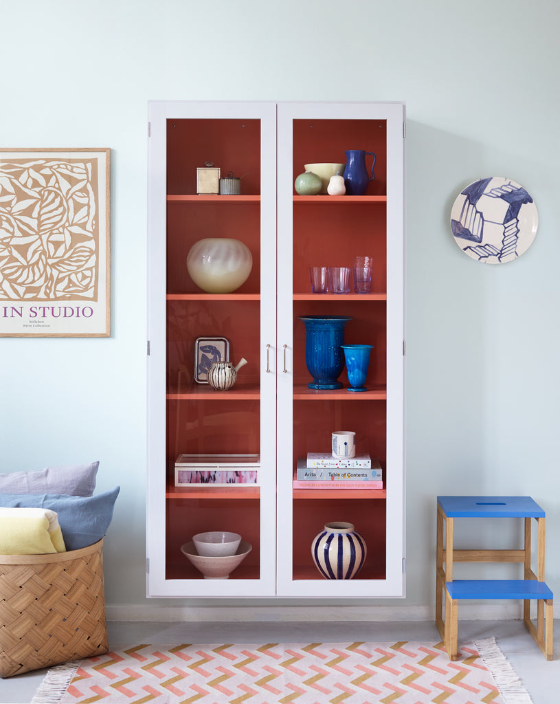 Colour Cabinet 02