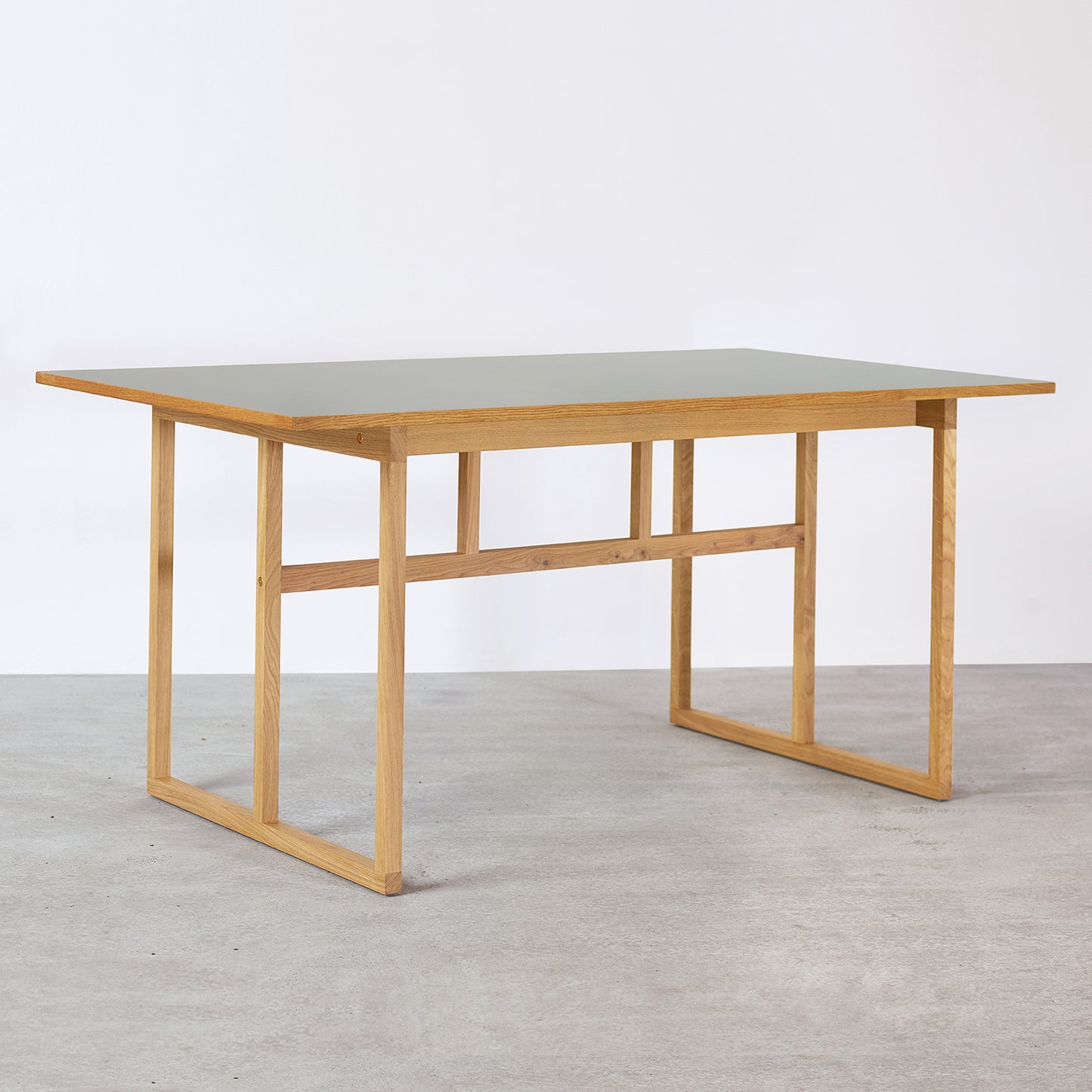 Gable Table