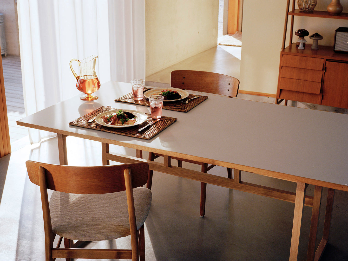 Gable Table