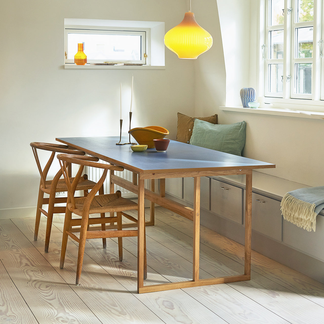 Gable Table