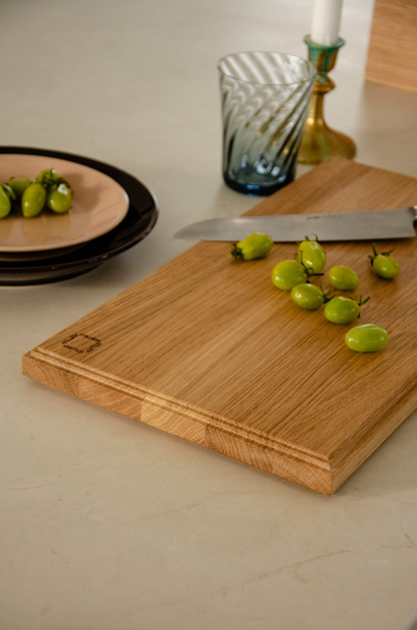 Cutting Board / Skærebræt i eg 40 x 21 cm med profil