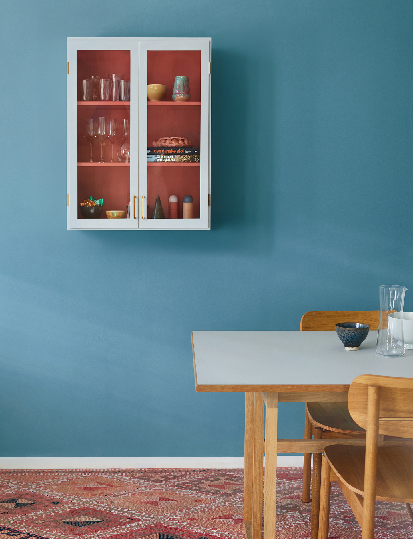 Colour Cabinet 01